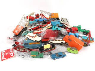 Lot 76 - DIVERS (50)