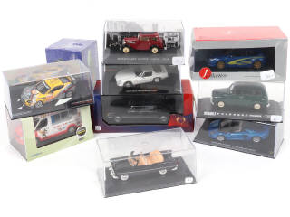 Lot 94 - DIVERS (10)