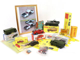 Lot 122 - DIVERS (25)