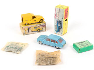 Lot 236 - DINKY TOYS (FRANCE) (5)