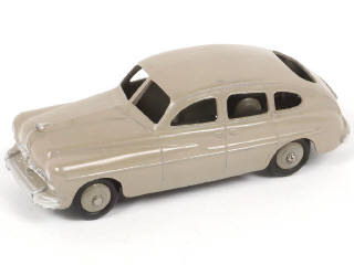 Lot 212 - DINKY TOYS (FRANCE) (1)