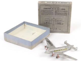 Lot 260 - DINKY TOYS (GB) (1)