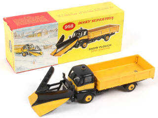 Lot 266 - DINKY TOYS (GB) (1)