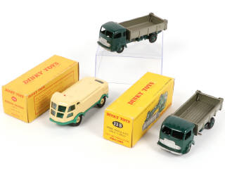 Lot 291 - DINKY TOYS (FRANCE) (3)