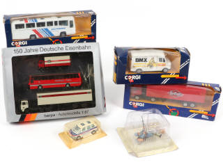 Lot 55 - DIVERS (16)