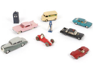 Lot 273 - DINKY TOYS (9)