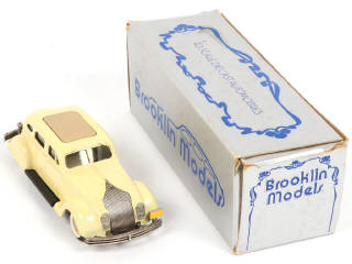 Lot 142 - BROOKLIN MODELS (GB) (1)
