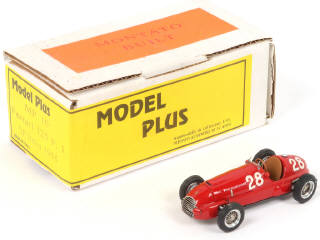 Lot 113 - MODEL PLUS (ITALIE) (1)