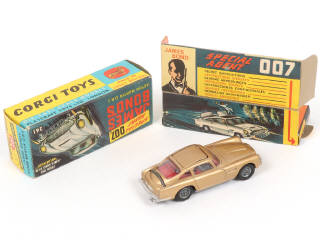 Lot 151 - CORGI TOYS (GB) (1)