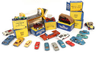 Lot 57 - DIVERS (24)