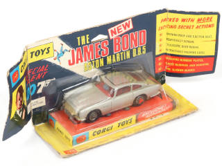 Lot 157 - CORGI TOYS (GB) (1)