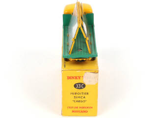 Lot 332 - DINKY TOYS (FRANCE) (1)