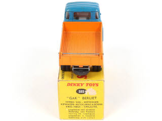 Lot 338 - DINKY TOYS (FRANCE) (1)