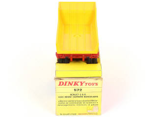 Lot 333 - DINKY TOYS (FRANCE) (1)