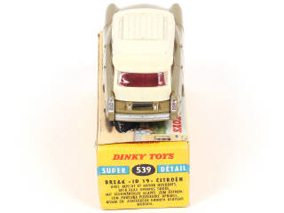 Lot 300 - DINKY TOYS (FRANCE) (1)