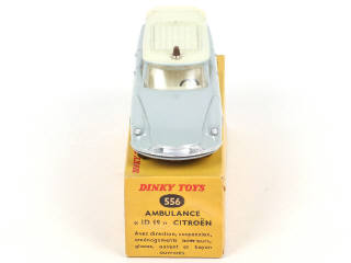 Lot 302 - DINKY TOYS (FRANCE) (1)