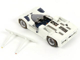 Lot 30 - EXOTO (USA) (1)