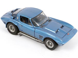 Lot 34 - EXOTO (USA) (1)