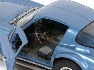 Lot 34 - EXOTO (USA) (1)