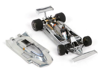 Lot 100 - EXOTO (USA) (1)