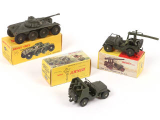 Lot 297 - DINKY TOYS (FRANCE) (3)