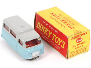 Lot 251 - DINKY TOYS (GB) (1)