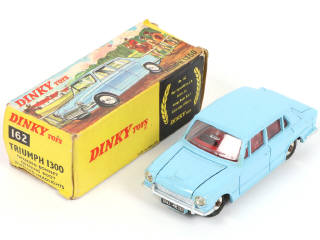 Lot 241 - DINKY TOYS (GB) (1)