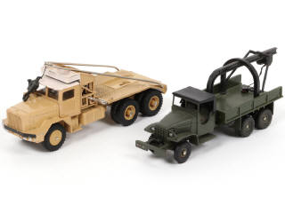 Lot 285 - DINKY TOYS (FRANCE) (2)