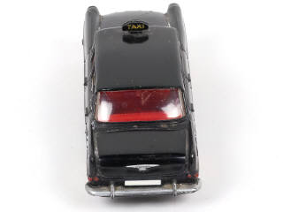 Lot 265 - DINKY TOYS (FRANCE) (1)