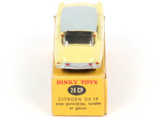 Lot 268 - DINKY TOYS (FRANCE) (1)
