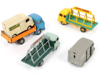 Lot 305 - DINKY TOYS (FRANCE) (5)