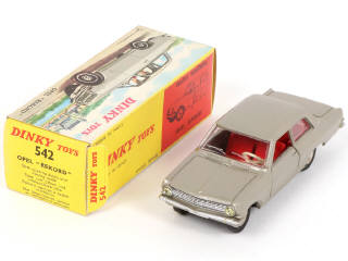 Lot 272 - DINKY TOYS (FRANCE) (1)