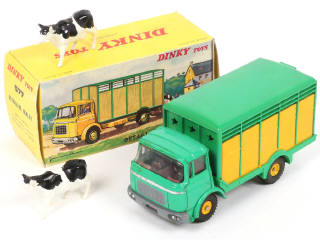 Lot 282 - DINKY TOYS (FRANCE) (1)