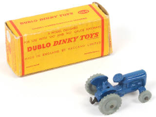 Lot 231 - DINKY TOYS (GB) (1)