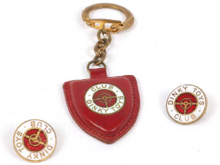 Lot 233 - DINKY TOYS (3)