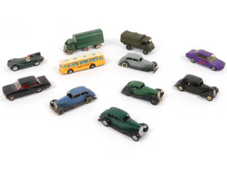 Lot 76 - DIVERS (11)