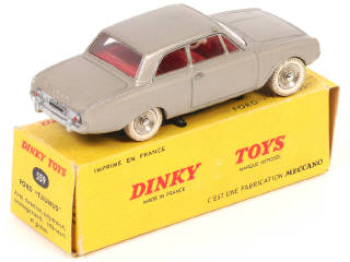 Lot 260 - DINKY TOYS (FRANCE) (1)