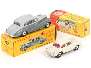 Lot 221 - DINKY TOYS (GB) (2)