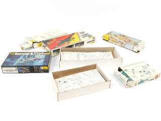 Lot 32 - DIVERS (18)