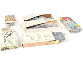 Lot 29 - DIVERS (13)