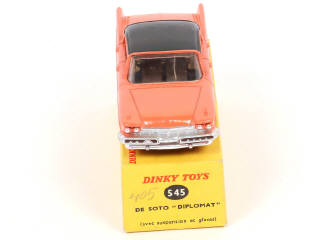 Lot 255 - DINKY TOYS (FRANCE) (1)