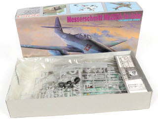 Lot 20 - DRAGON (CHINE) (3)