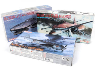 Lot 22 - DRAGON (CHINE) (3)