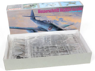 Lot 19 - DRAGON (CHINE) (3)