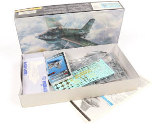 Lot 19 - DRAGON (CHINE) (3)