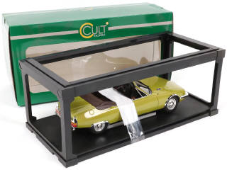 Lot 40 - CULT MODELS (NL) (1)