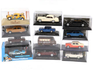 Lot 67 - DIVERS (12)