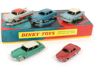 Lot 292 - DINKY TOYS (FRANCE) (1)