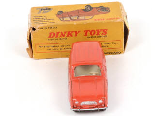 Lot 253 - DINKY TOYS (FRANCE) (1)