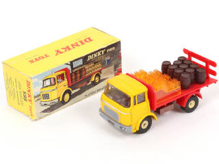 Lot 274 - DINKY TOYS (FRANCE) (1)